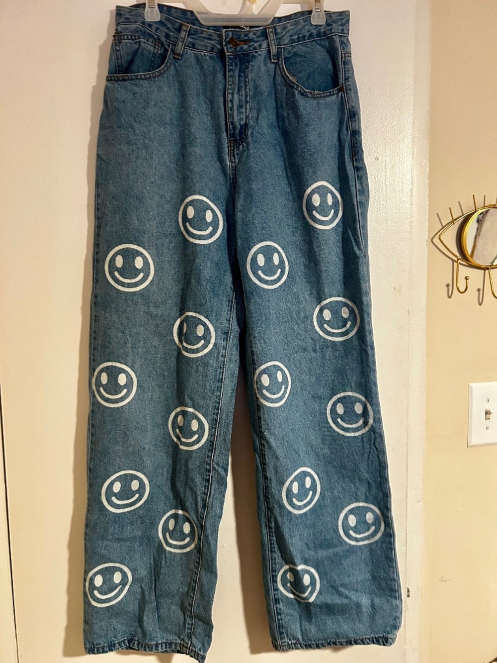 Smiley Face Wide Leg Graphic Jeans | Women’s Size 11